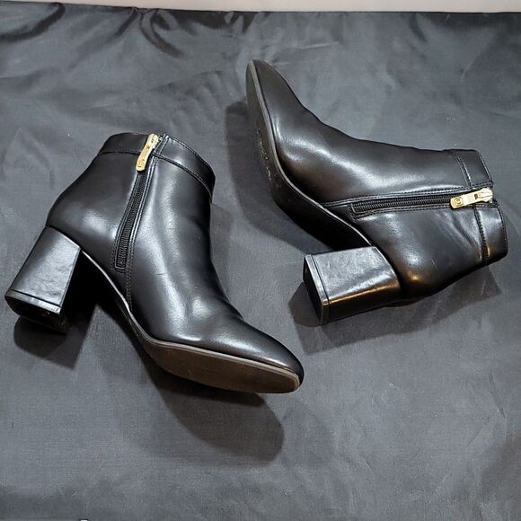 LIZ CLAIBORNE LC MALCOMB ALMOND TOE BLOCK HEEL BOOTIE - Picture 11 of 15